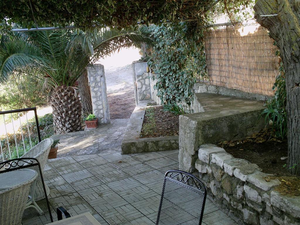 Apartments Elena & Damir ヴィス 部屋 写真