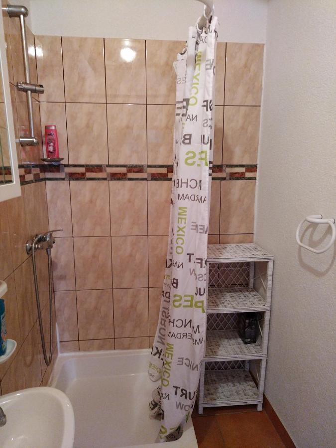 Apartments Elena & Damir ヴィス エクステリア 写真