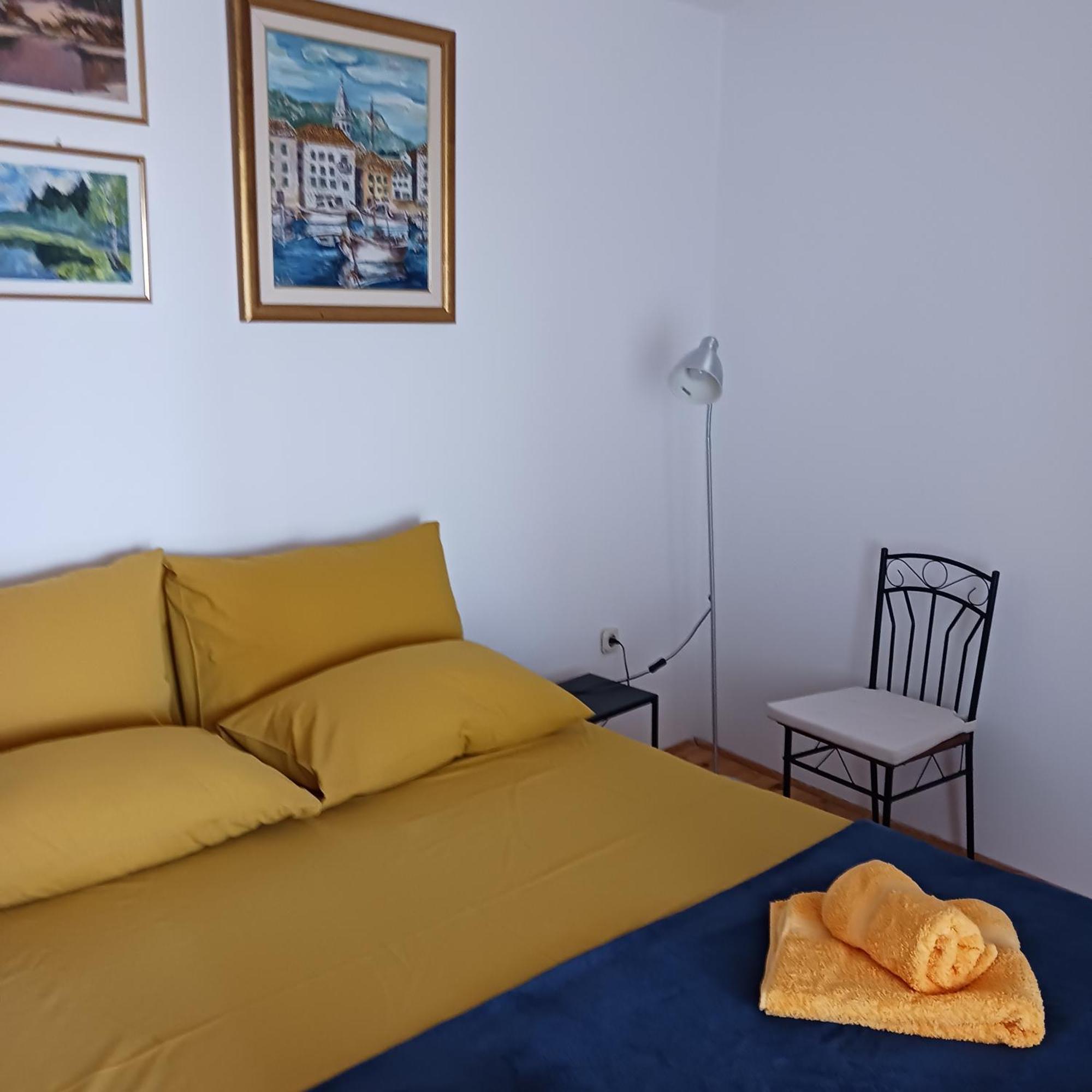 Apartments Elena & Damir ヴィス エクステリア 写真